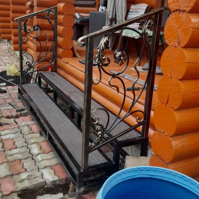Приставное кованое крыльцо