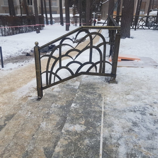 Ограждение в стиле модерн