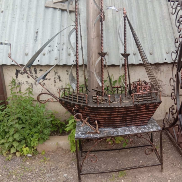 Кованый корабль